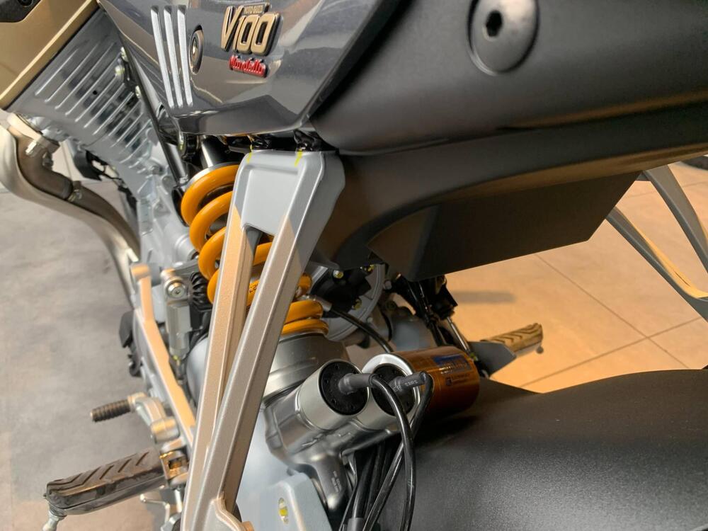 Moto Guzzi V100 Mandello S (2022 - 24) (8)