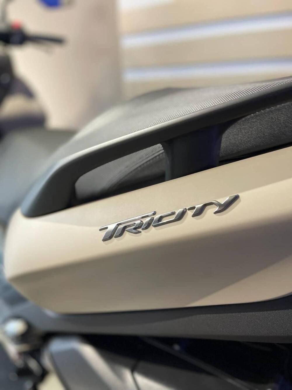 Yamaha Tricity 300 (2021 - 24) (4)