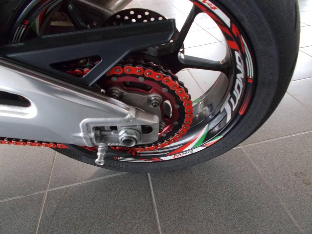 Aprilia Tuono V4 Factory (2019 - 20) (6)