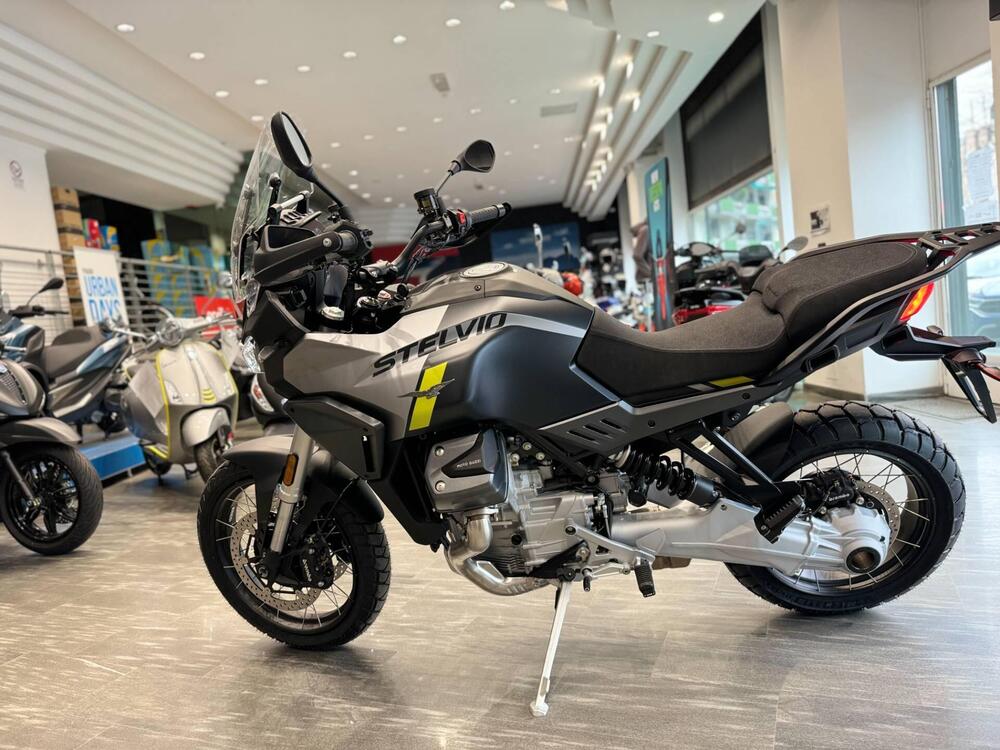 Moto Guzzi Stelvio PFF (2024 - 25) (3)