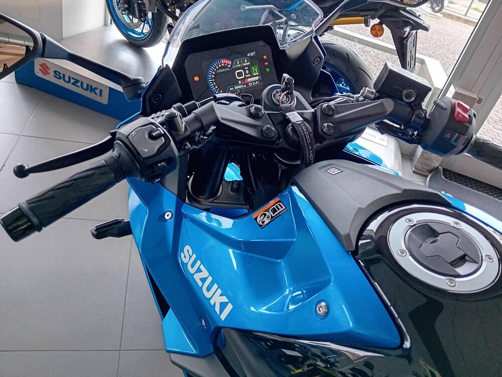 Suzuki GSX-8R (2024 - 25) (6)