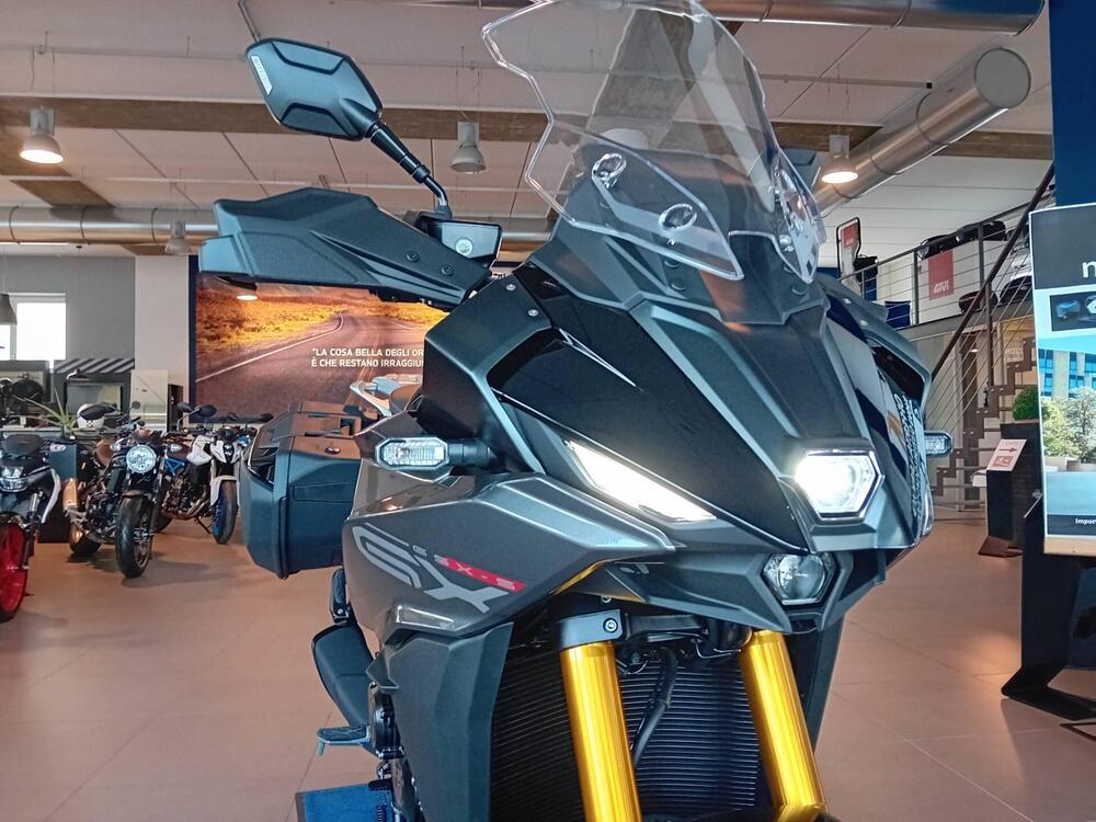 Suzuki GSX-S1000GX Touring (2024 - 25) (5)