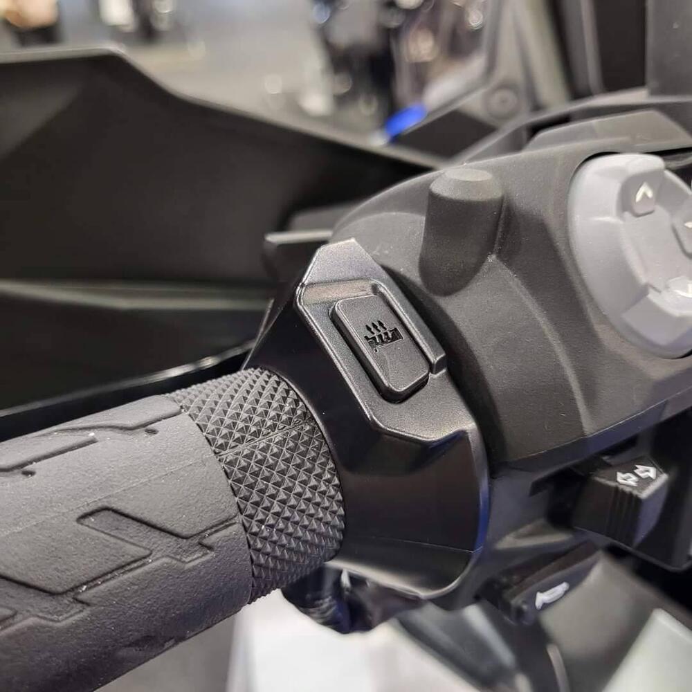 Suzuki GSX-S1000GX Touring (2024 - 25) (7)