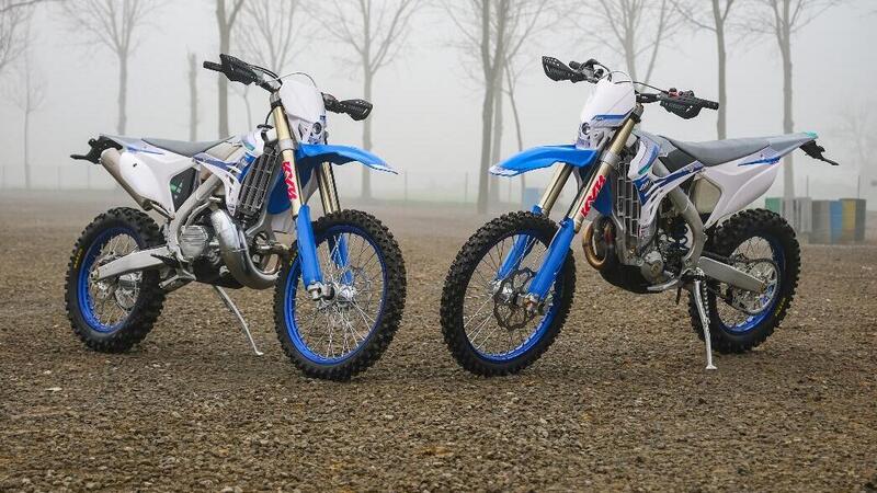 Moto a 2 o 4 TEMPI per fare ENDURO? PROVA TM 300 2T e 450 4T in pista e nel bosco. Quante SORPRESE [VIDEO E GALLERY]