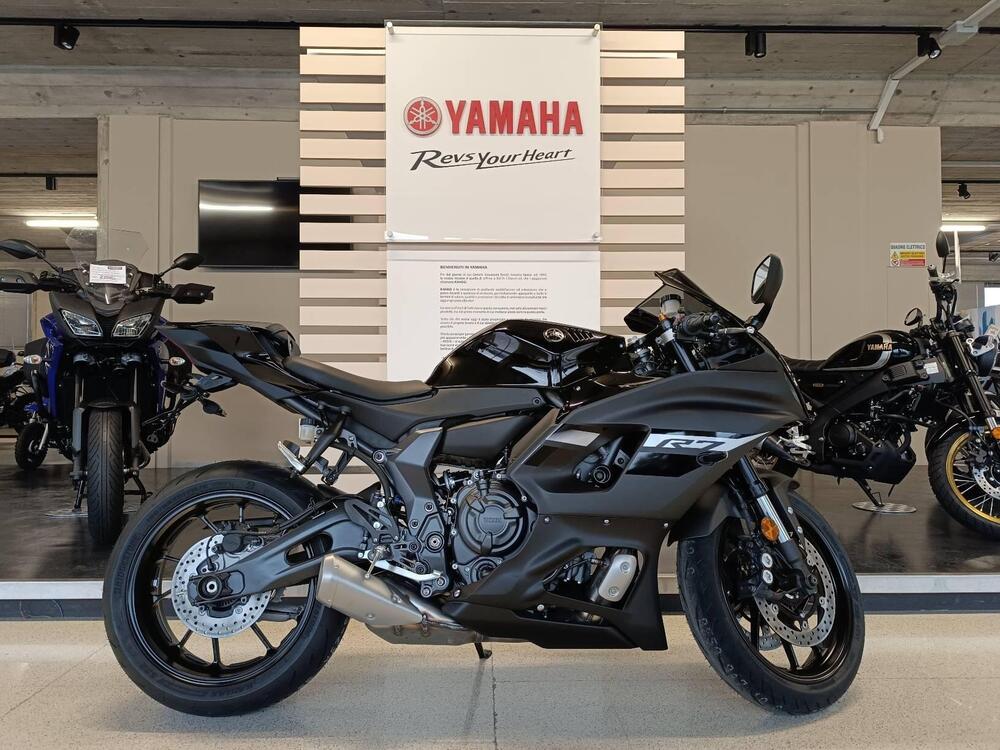 Yamaha YZF R7 (2021 - 25)