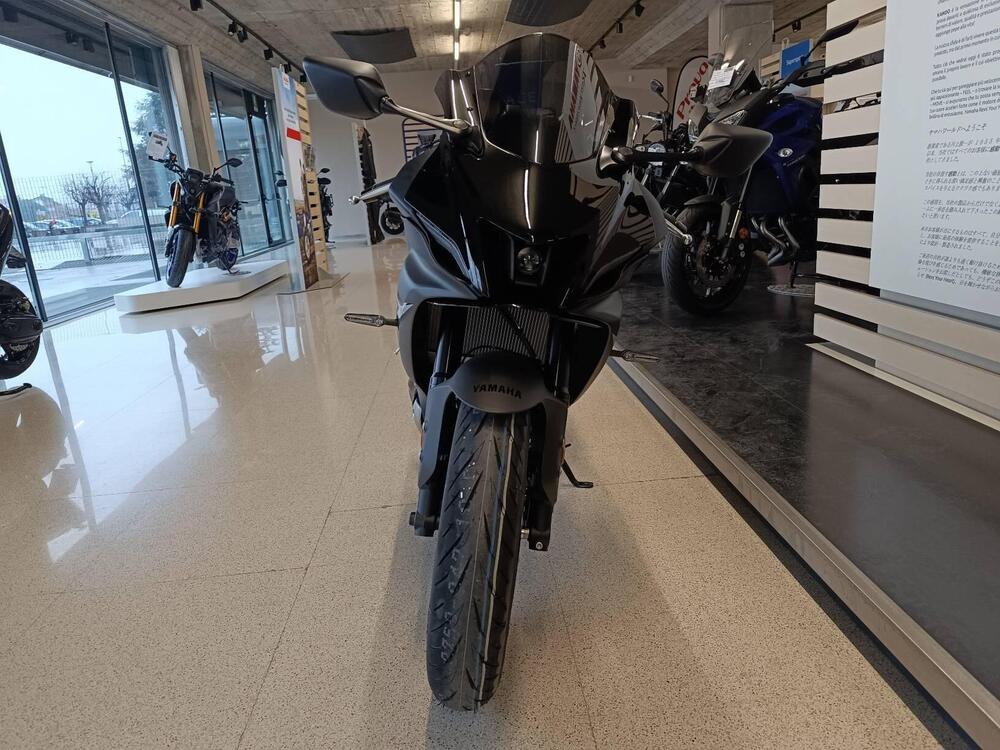 Yamaha YZF R7 (2021 - 25) (2)