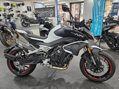 CFMOTO 800NK Advanced (2023 - 25) nuova