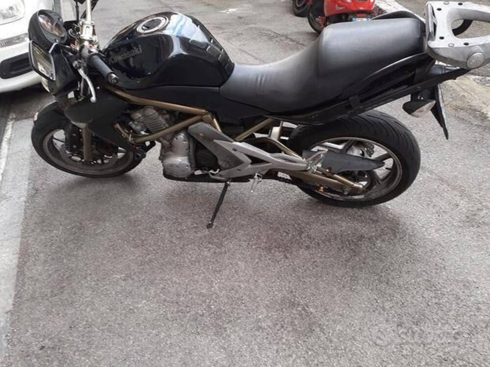 Kawasaki ER-6N (2005 - 08) (4)