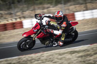 Ducati Hypermotard 698 Mono: nuovo riferimento [VIDEO e GALLERY]