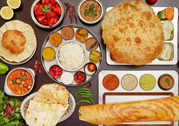 Siamo andati a mangiare al ristorante indiano vegetariano Saravanaa Bhavan: ma &egrave; davvero questo il cibo orientale di cui si sentiva la mancanza, fra salse piccanti e noodles indigesti?