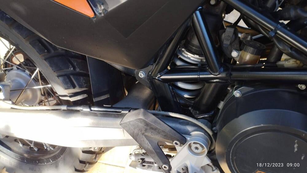 KTM 690 Enduro (2009 - 11) (13)