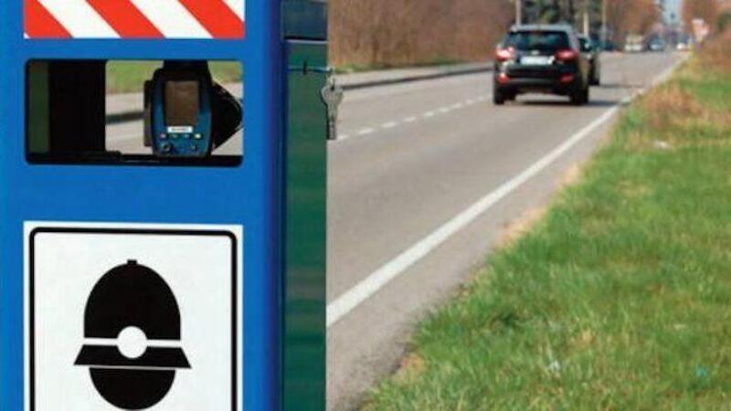 Autovelox: passa a 196 km/h con il limite dei 70 all&#039;ora, cosa direbbe Fleximan?