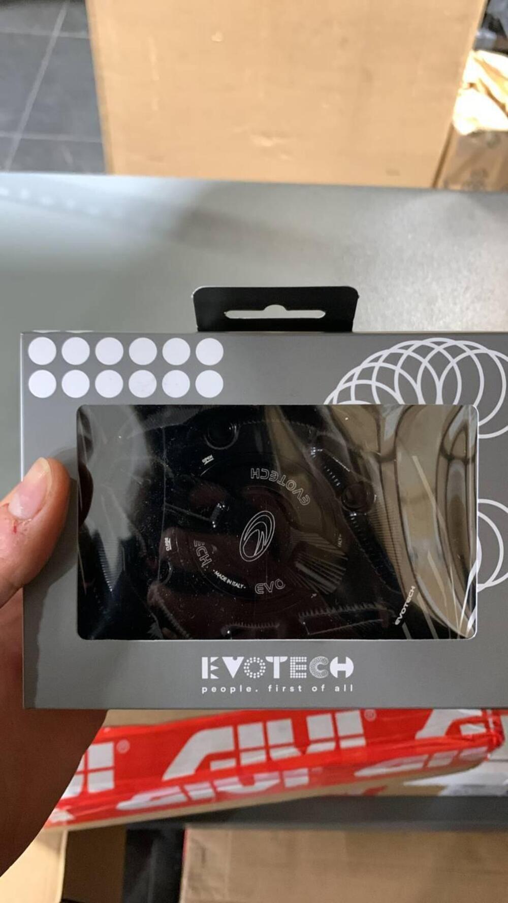 Tappo serbatoio benzina RSV4 Evotech (2)