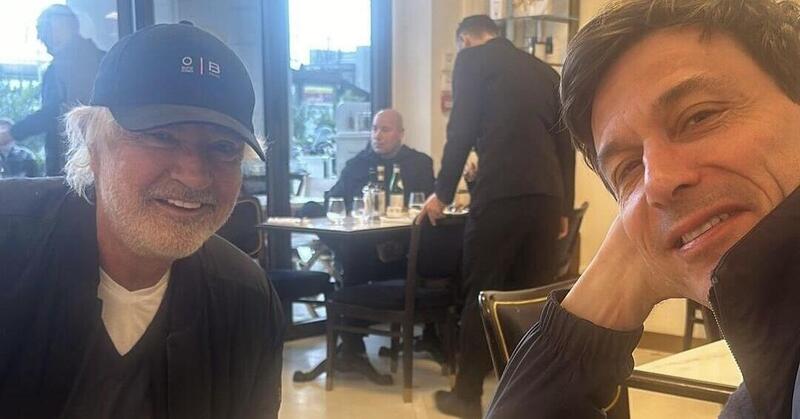 F1. Colazione o trattative Alonso-Mercedes? La foto di Briatore e Toto Wolff