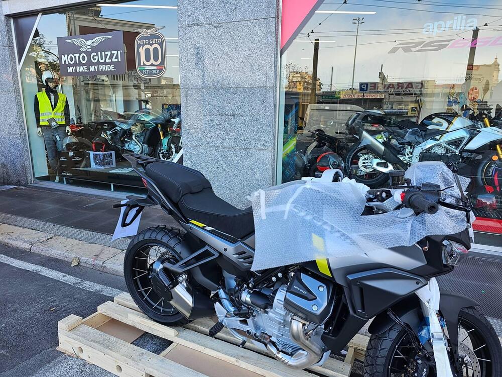 Moto Guzzi Stelvio (2024 - 25) (4)