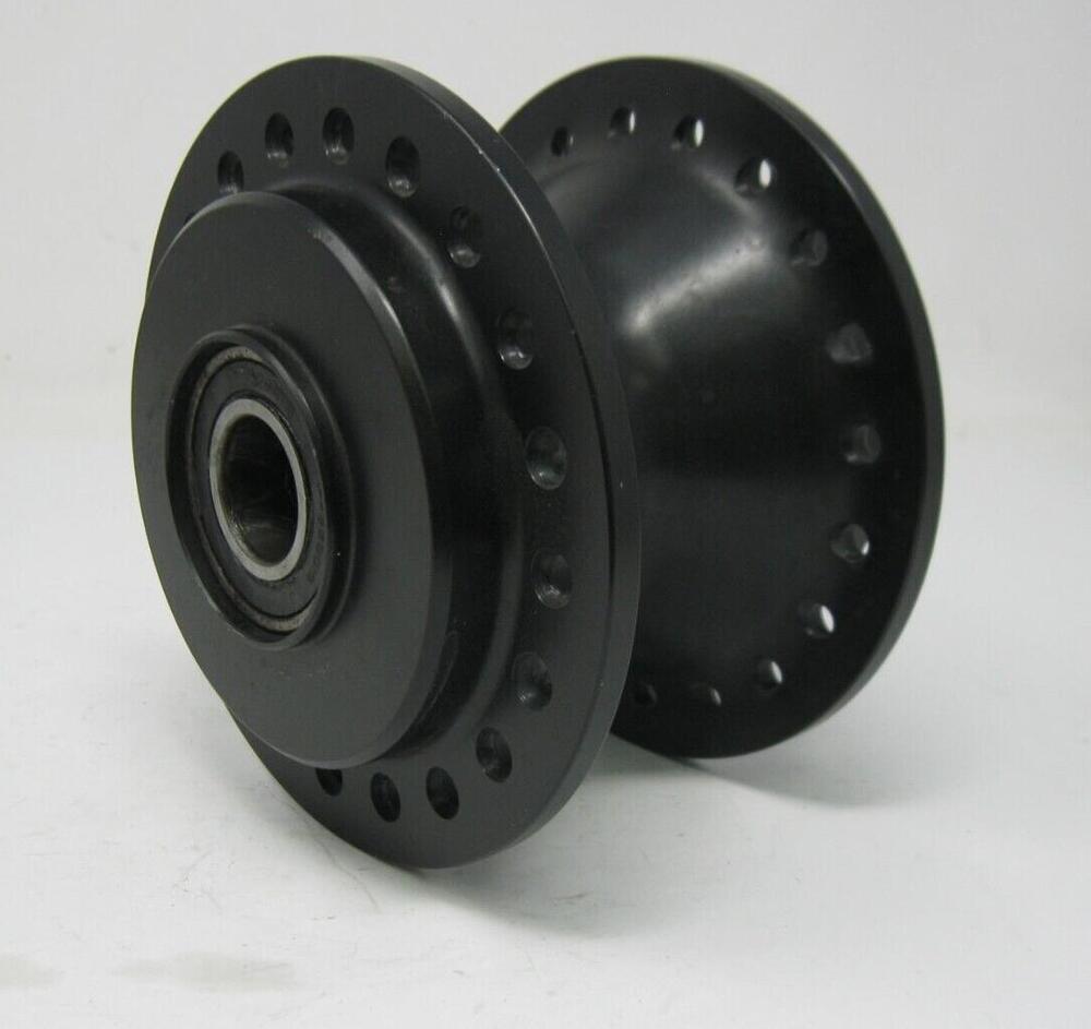 Mozzo anteriore 40 fori NERO Per Sportsterﾠe Dyna 