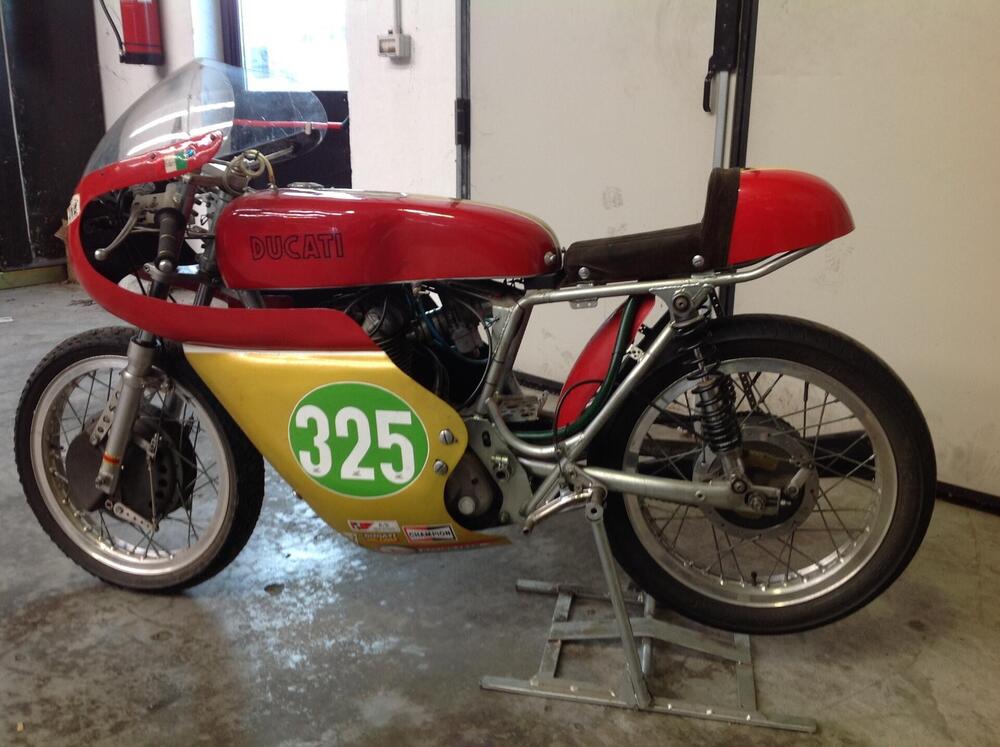 Ducati 250 corsa