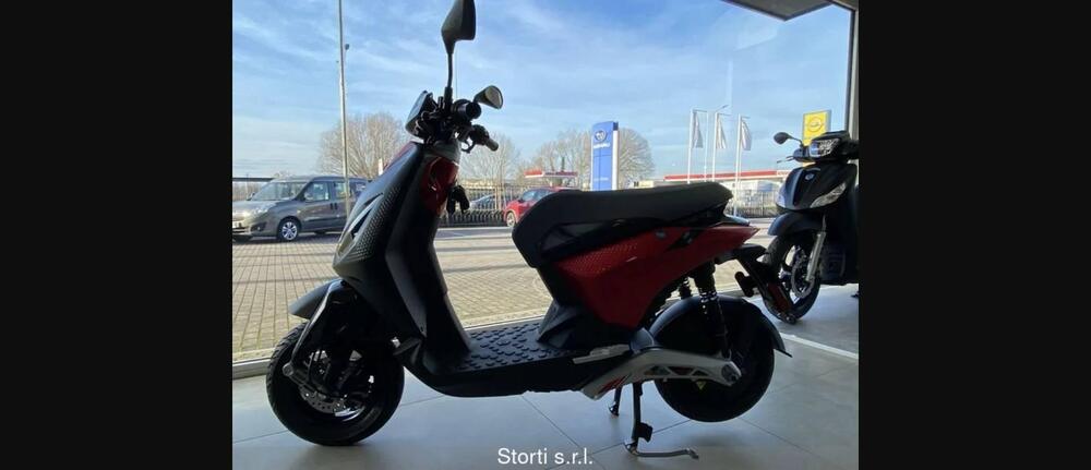Piaggio 1 Active (2022 - 25) (2)