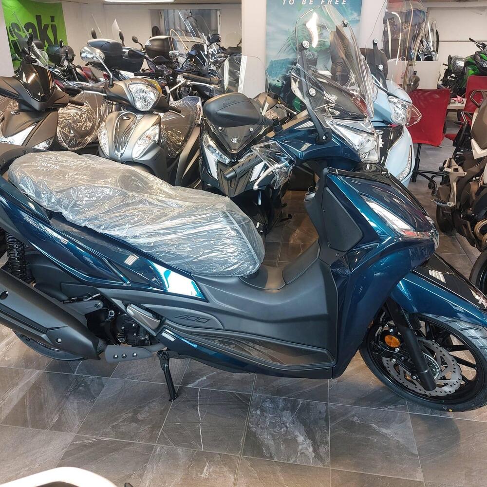 Kymco Agility 300i (2021 - 25) (2)