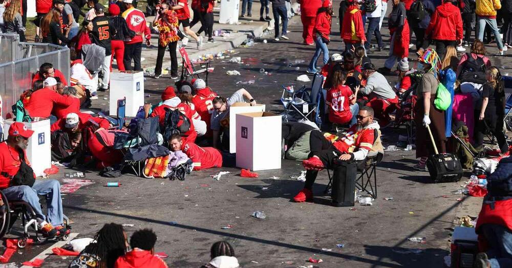 Sparatoria a Kansas City durante la parata dei Chiefs per la vittoria del Super Bowl: i giocatori &quot;distrutti&quot; dopo l&#039;evento. Ecco tutto quello che sappiamo