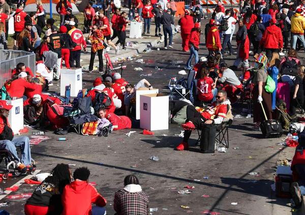 Sparatoria a Kansas City durante la parata dei Chiefs per la vittoria del Super Bowl: i giocatori &quot;distrutti&quot; dopo l&#039;evento. Ecco tutto quello che sappiamo