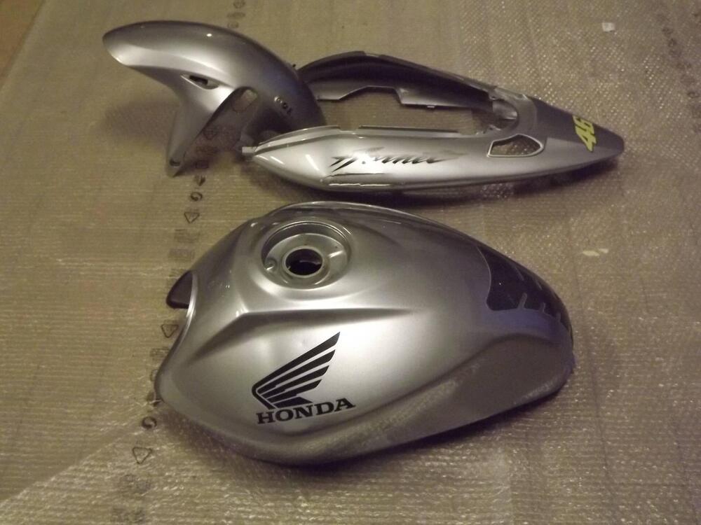 Kit Serbatoio carburante , parafango anteriore, co Honda (2)