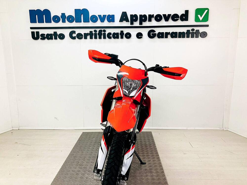 KTM 690 Enduro R (2022 - 25) (2)