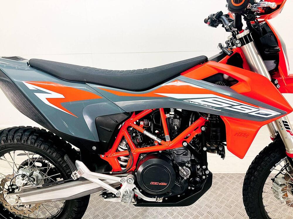 KTM 690 Enduro R (2022 - 25) (6)