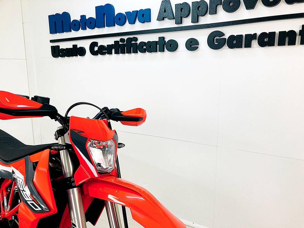 KTM 690 Enduro R (2022 - 25) (11)