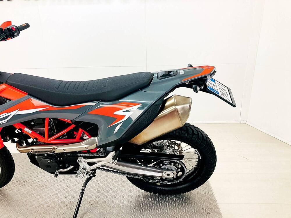 KTM 690 Enduro R (2022 - 25) (17)