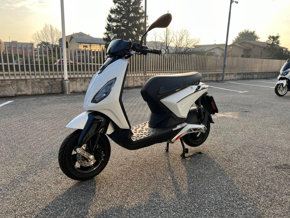 Piaggio 1 Active (2022 - 25) (3)