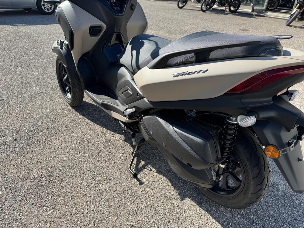 Yamaha Tricity 300 (2025) (4)
