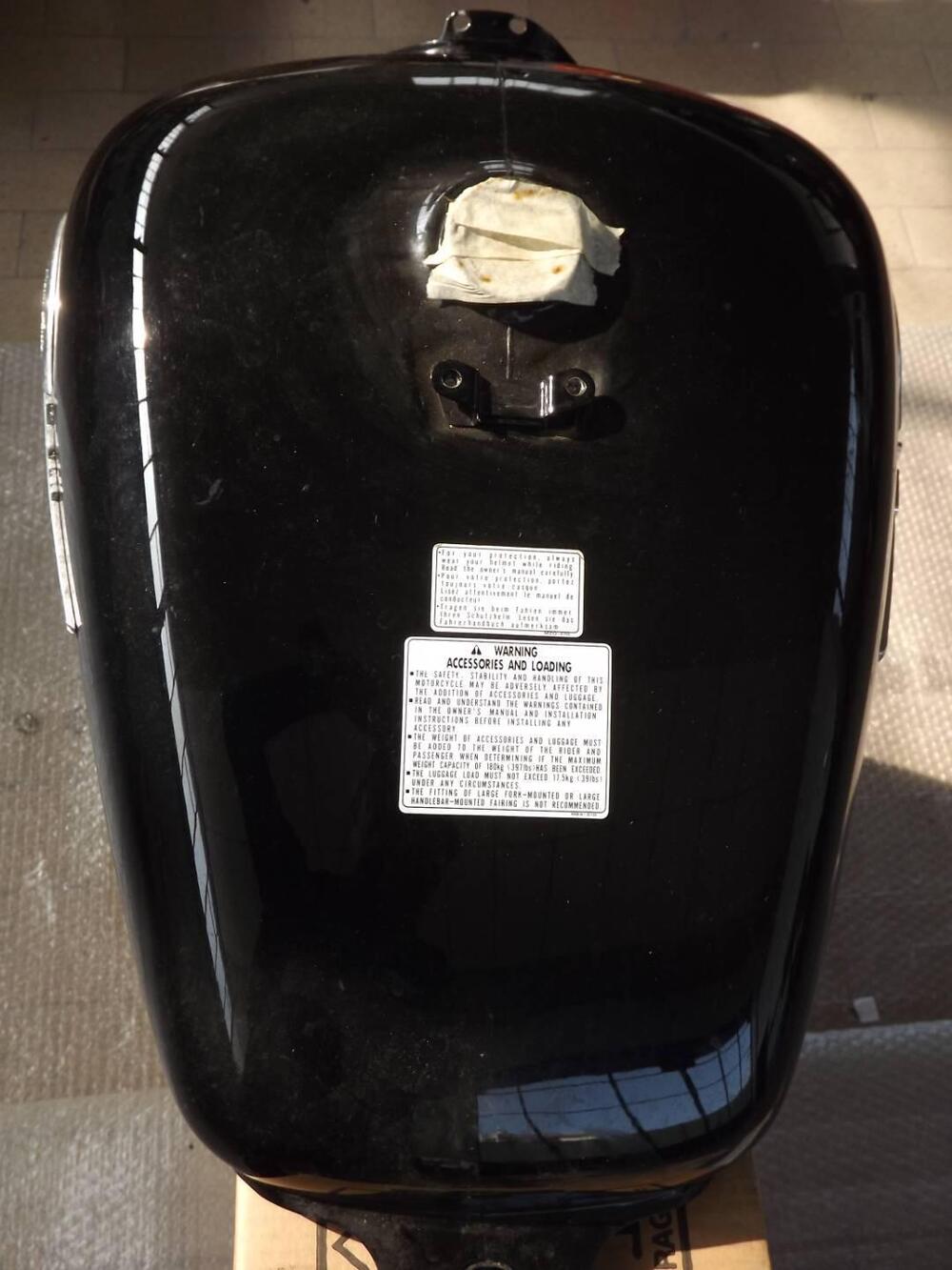 Serbatoio vt 750 Honda (3)