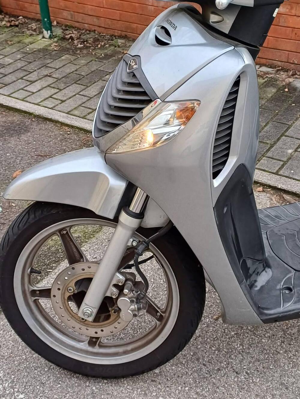 Honda SH 150 i (2005 - 08) (3)