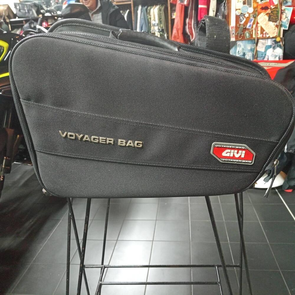 Borse laterali semirigide GIVI Voyager