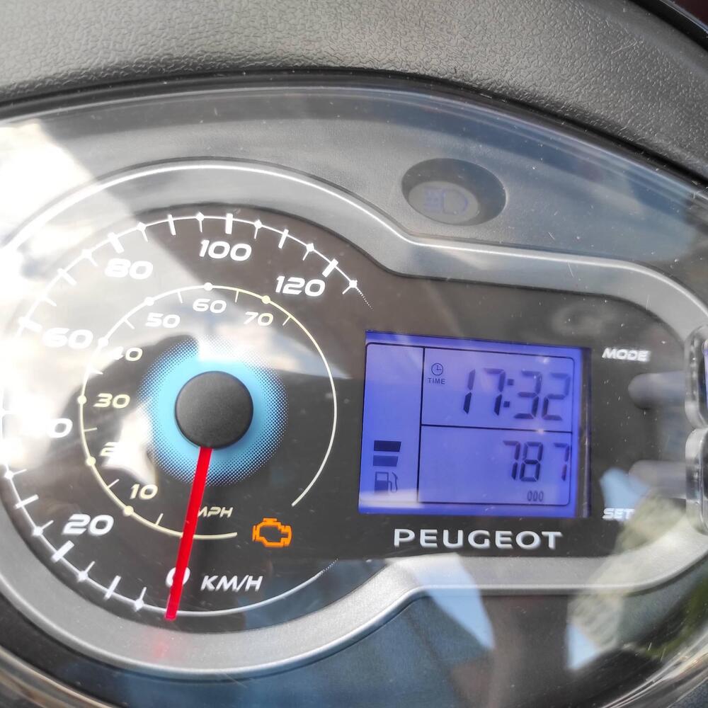 Peugeot Tweet 125i Active (2021 - 25) (14)