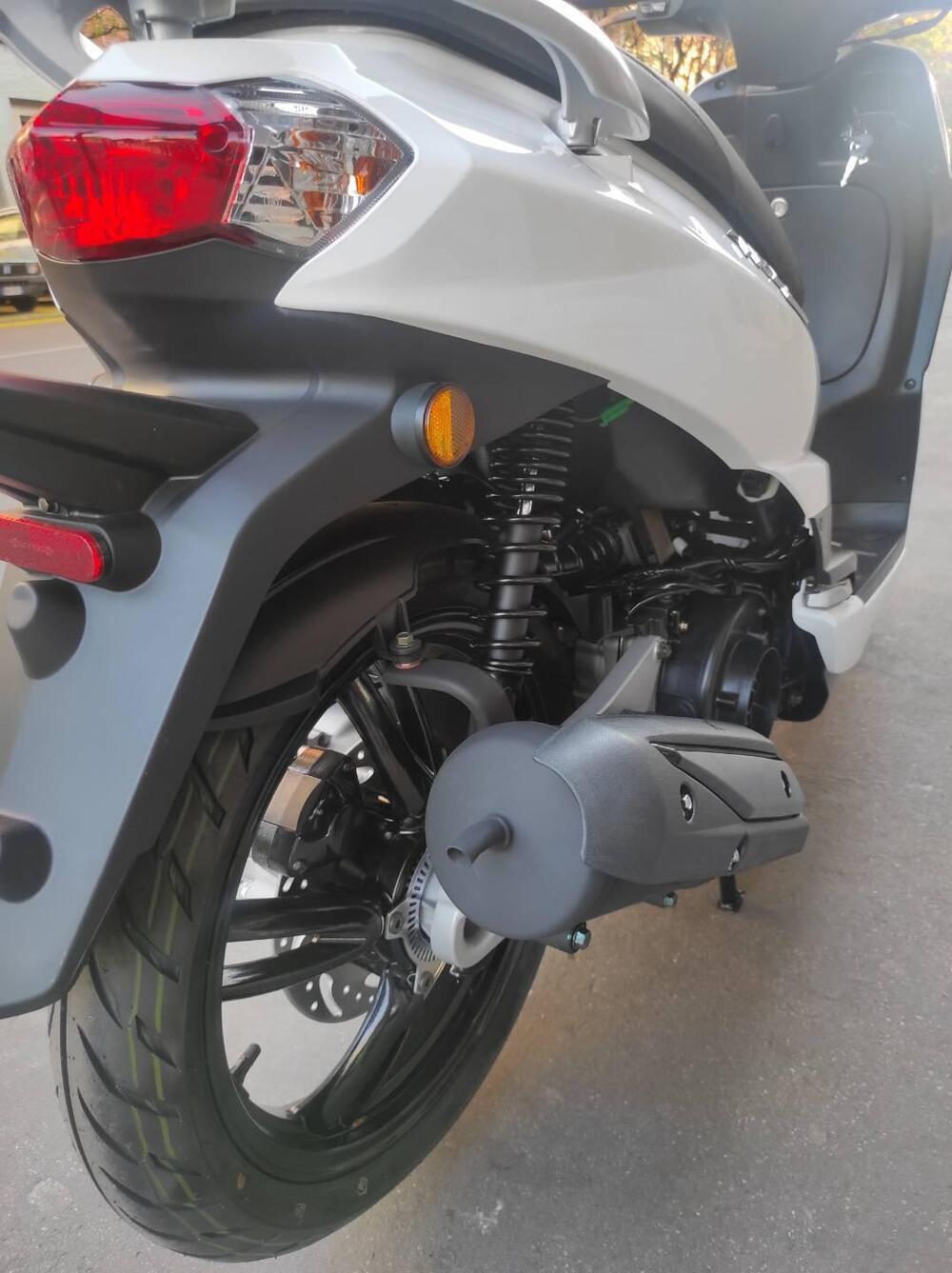 Peugeot Tweet 125i Active (2021 - 25) (18)