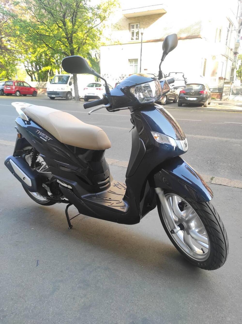 Peugeot Tweet 125i Active (2021 - 25) (4)