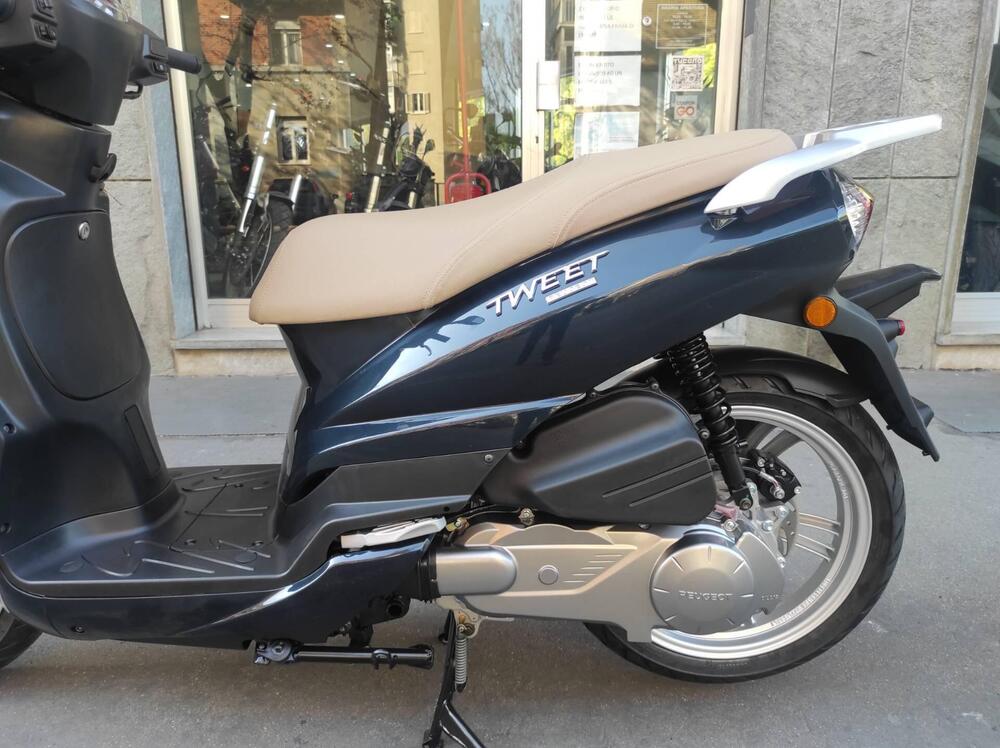 Peugeot Tweet 125i Active (2021 - 25) (8)