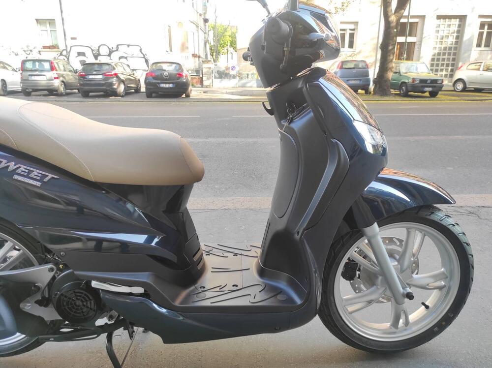 Peugeot Tweet 125i Active (2021 - 25) (16)