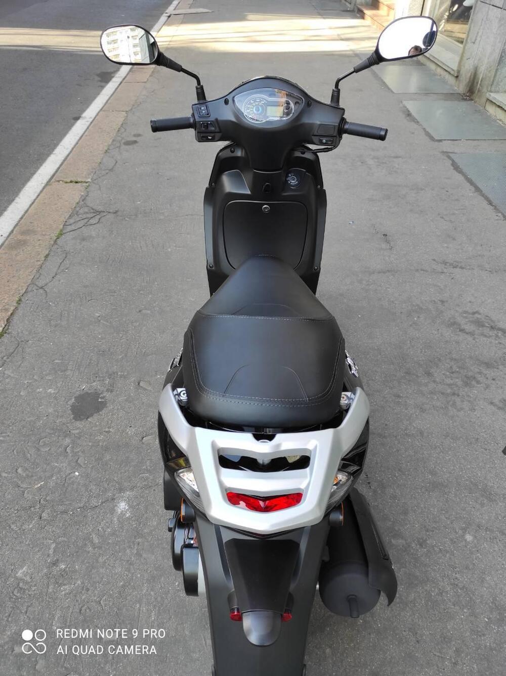 Peugeot Tweet 125i Active (2021 - 25) (12)