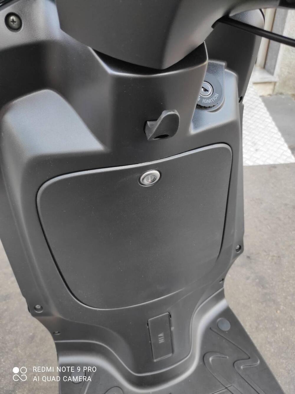 Peugeot Tweet 125i Active (2021 - 25) (17)