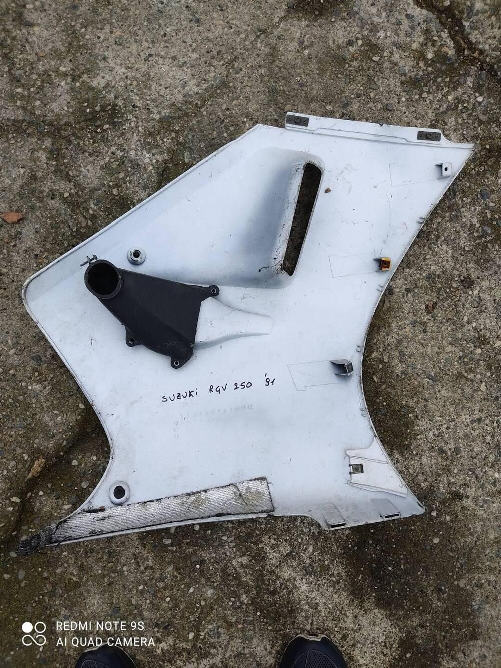 Carena sx Suzuki rgv 250 (2)