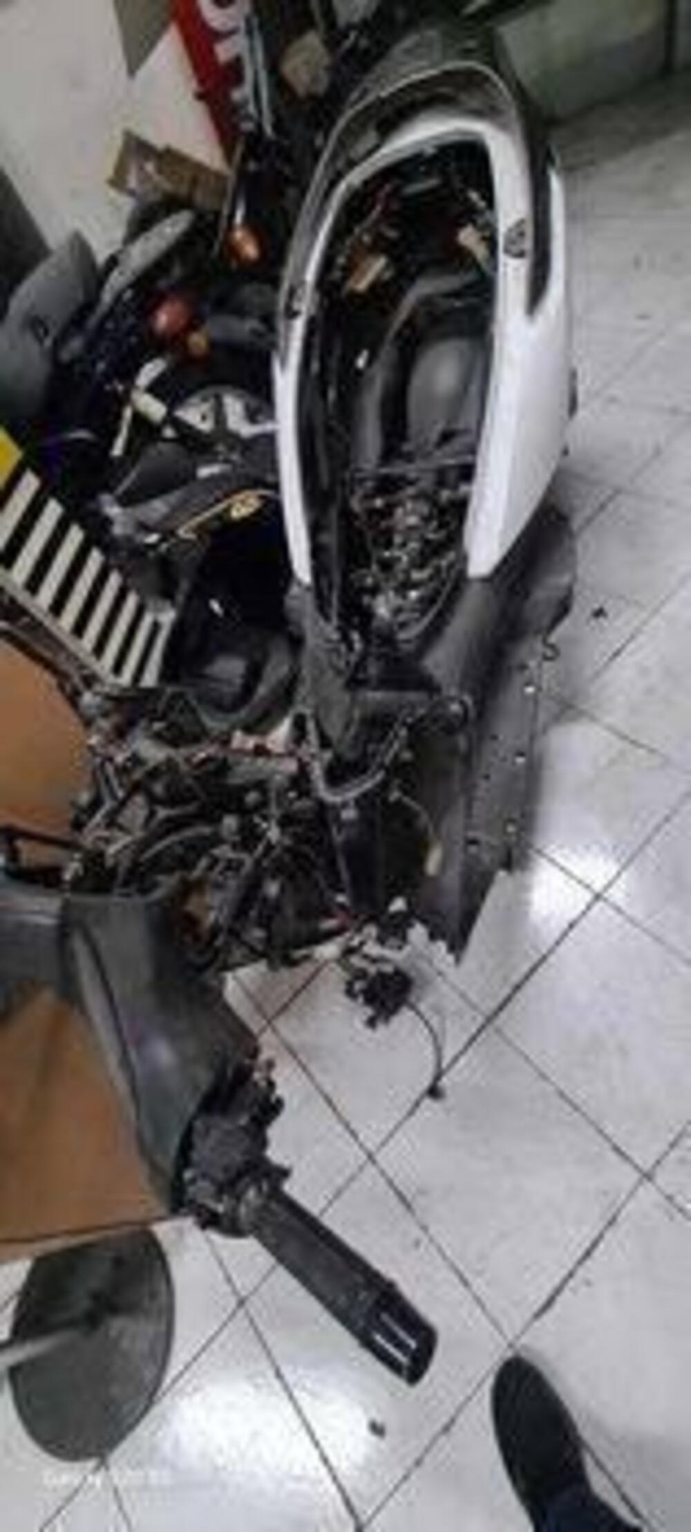 PEZZI DI RICAMBIO KYMCO DOWNTOWN 300 (2)