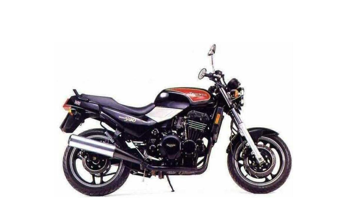 Triumph Trident 900, prezzo e scheda tecnica