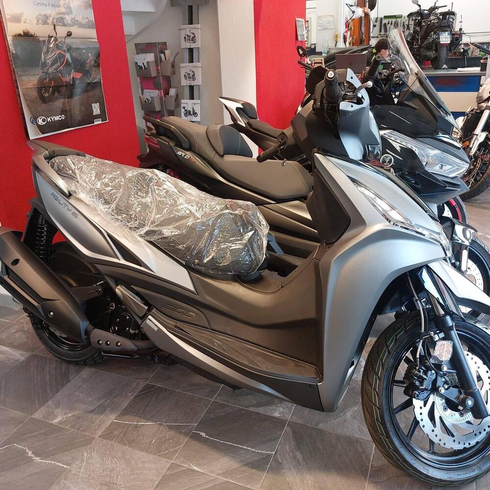 Kymco Agility 300i (2021 - 25) (2)