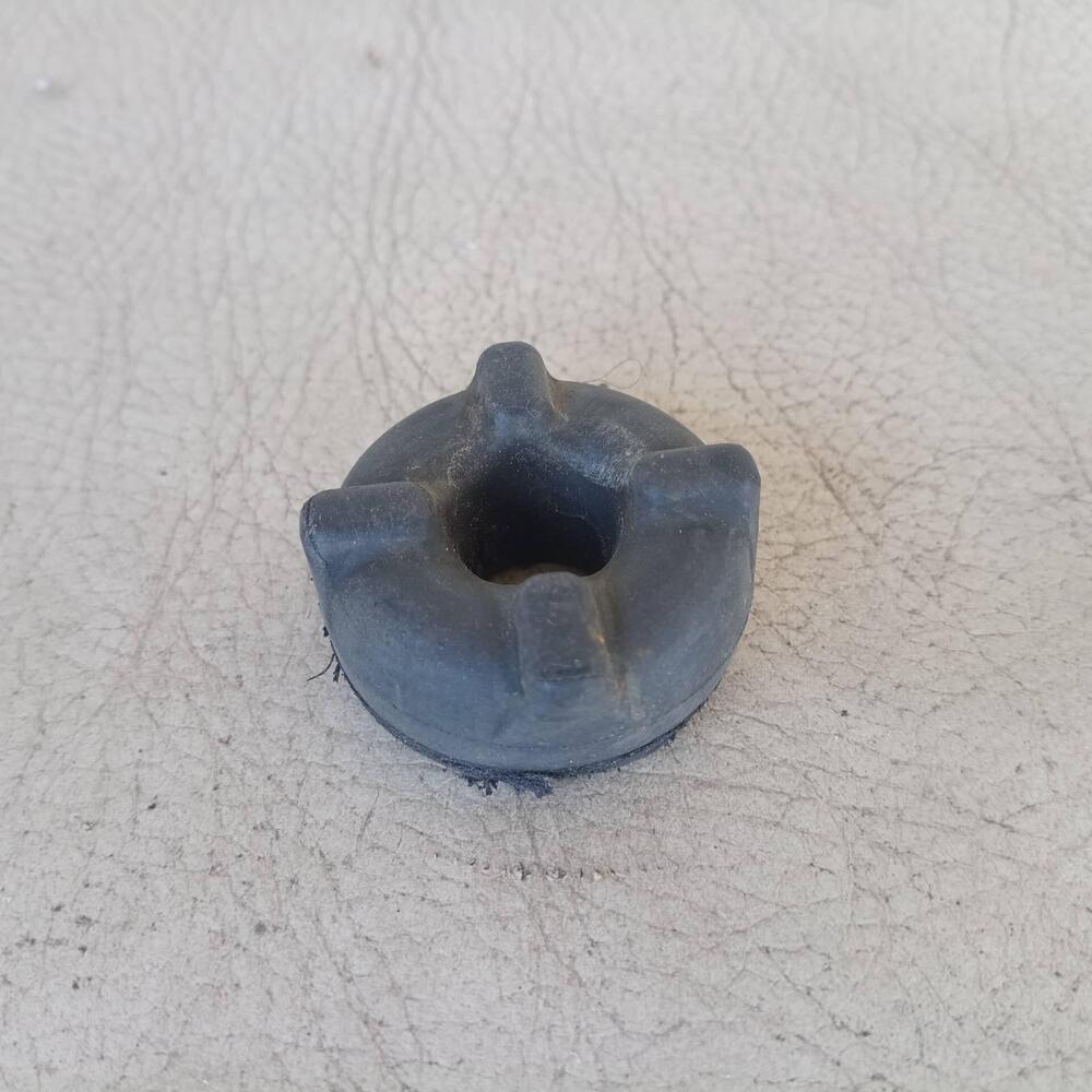 Tampone in gomma Kymco Downtown 125 (2)