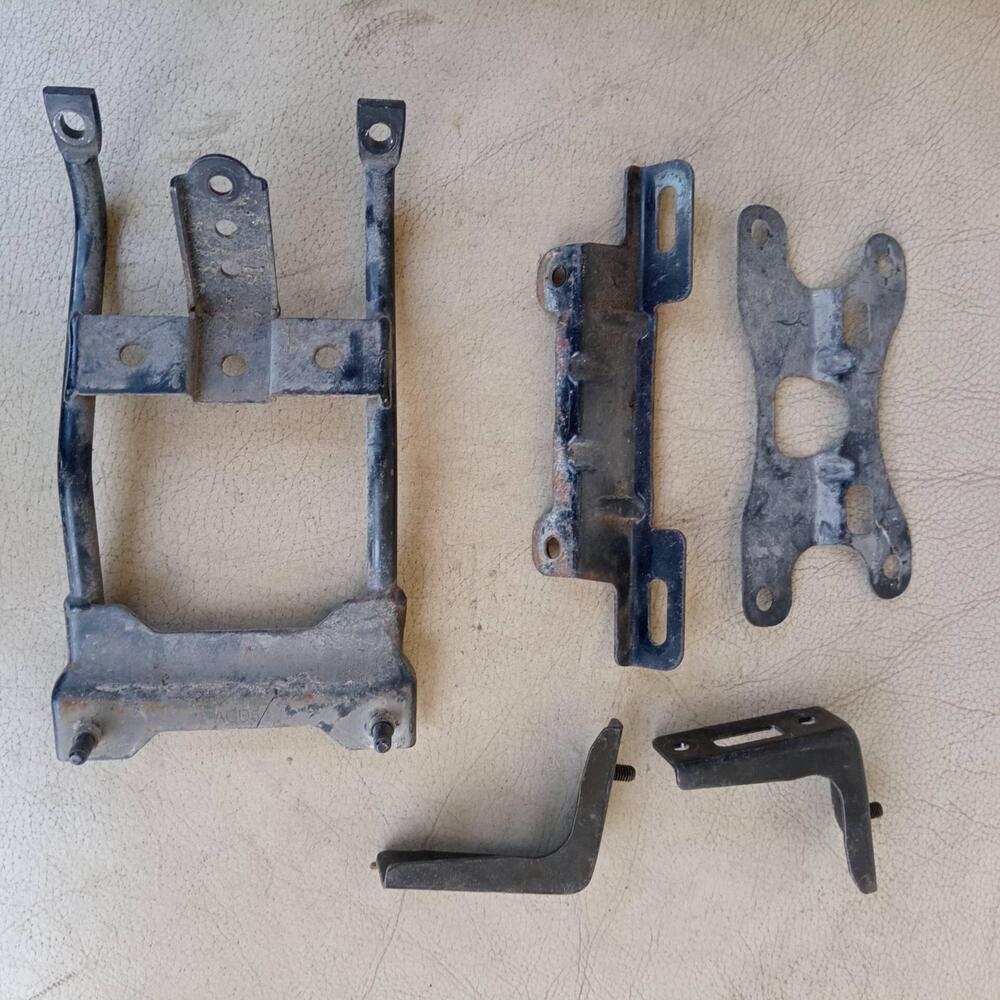 Pacco multistaffe per Kymco Downtown 125