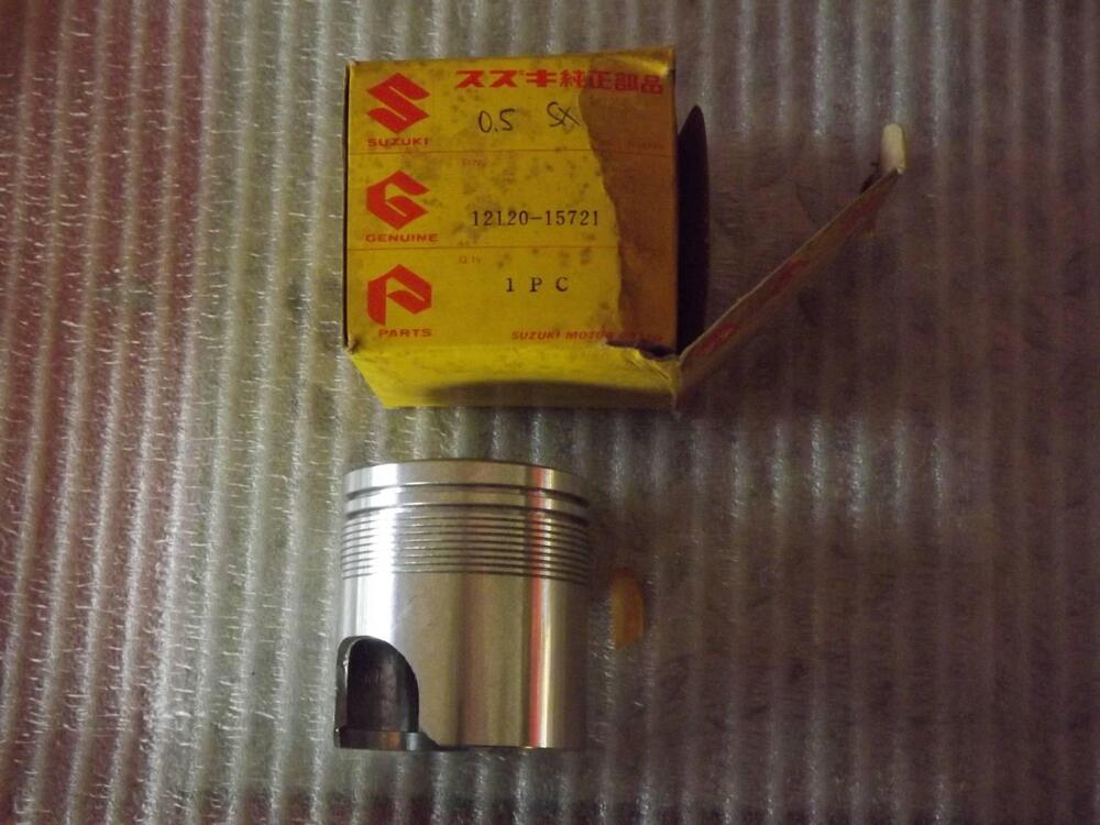 PISTONI SUZUKI DUE TEMPI (3)