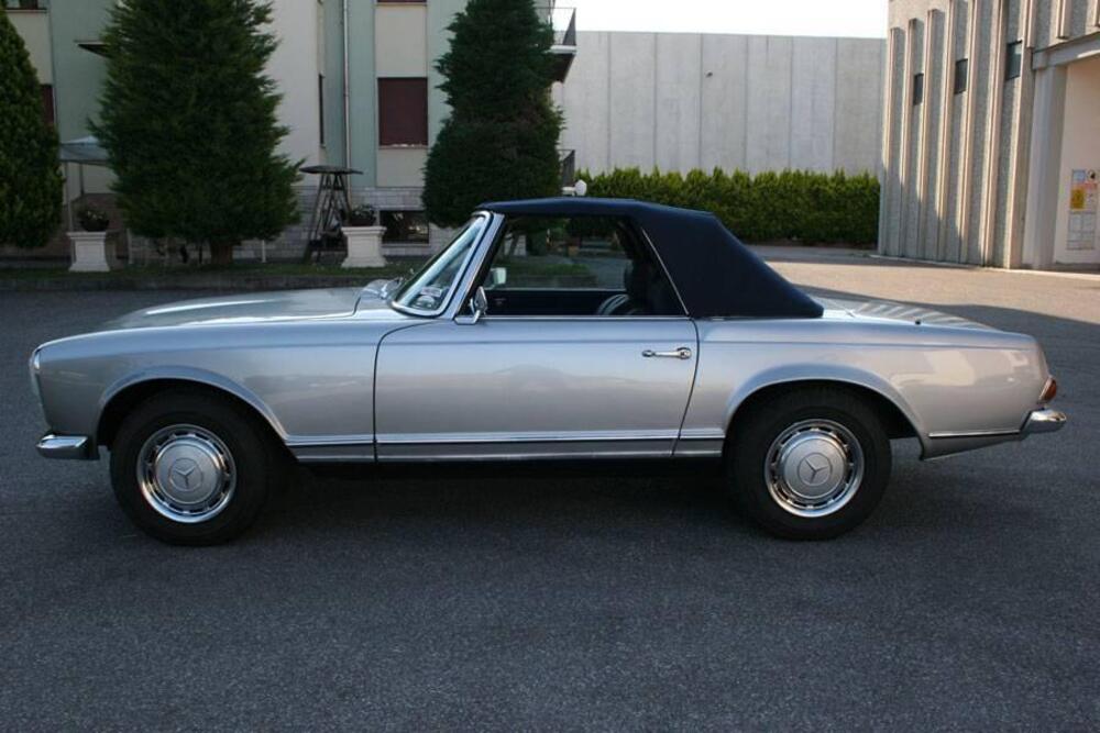 Mercedes-Benz 280 SL pagoda d'epoca a Mantova (6)
